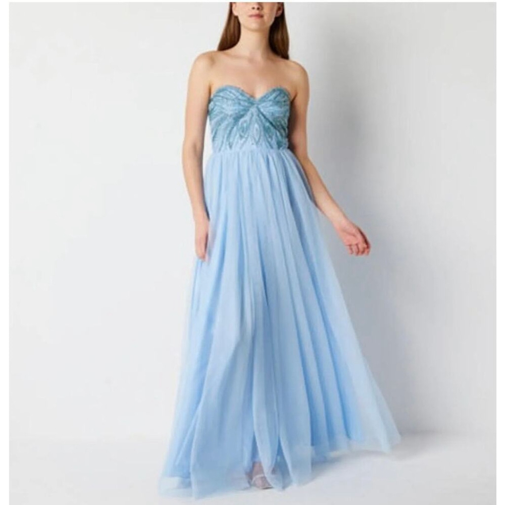 NWT Speechless Sleeveless Ball Gown SZ 5